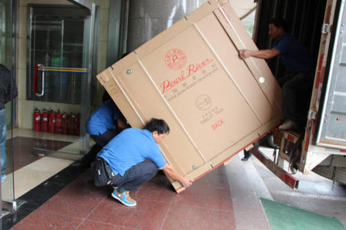正安钢琴贵重工艺品无忧运